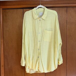 American Eagle Outfitters Women's Light Yellow Button Down Shirt